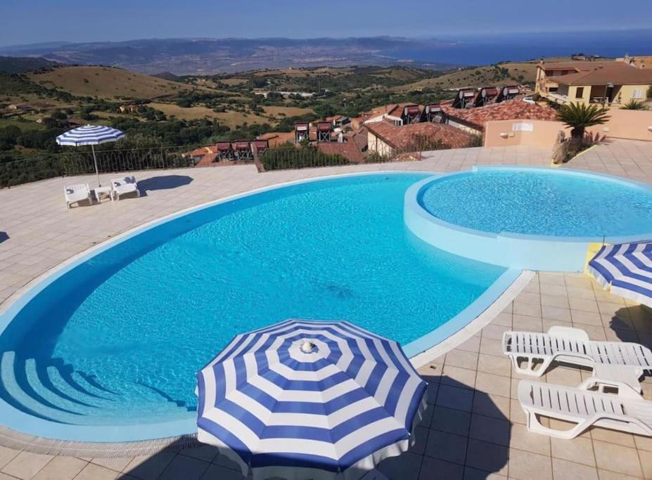 Casa Smeralda - Piscina E Vista Sul Mare! Trinita d'Agultu e Vignola Екстер'єр фото